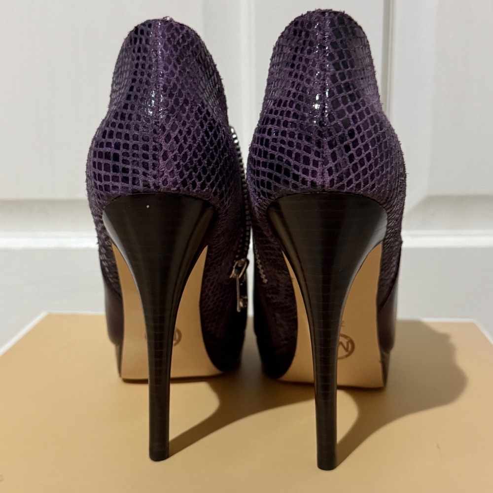 Michael Kors Purple Leather Snakeskin Platform Ankle Booties Heels Womens 7.5M - Picture 6 of 7